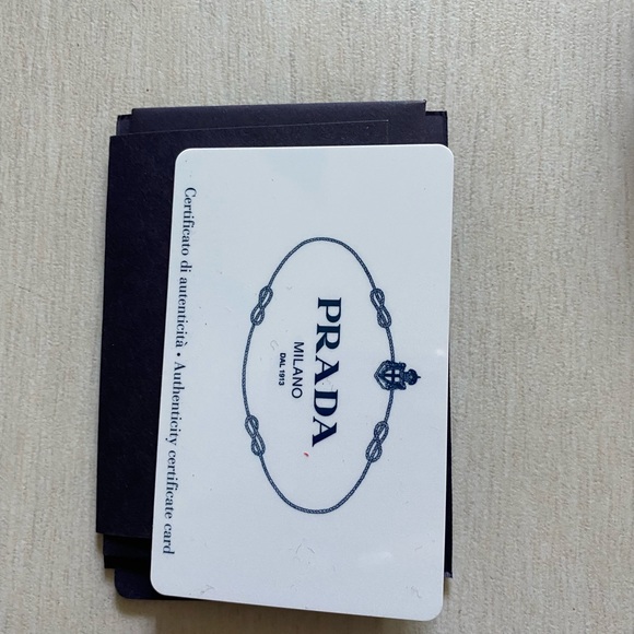 Prada small safiano leather wallet - Picture 7 of 7